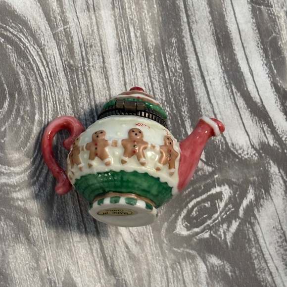 Set of Four Mary Englebreit Teapot Trinket Boxes - Picture 8 of 9